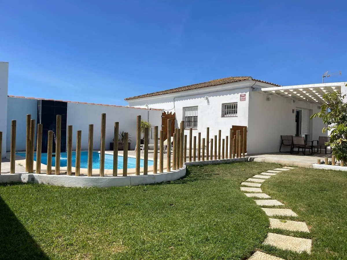 La Palapa Alojamientos Con Piscina Privada Y Cerca Del Mar, Mire Las Fotos Y Elija El Suyo, Le Esperamos Chiclana de la Frontera 0*,  Ισπανία